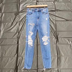American Eagle Medium Wash high waisted Jean